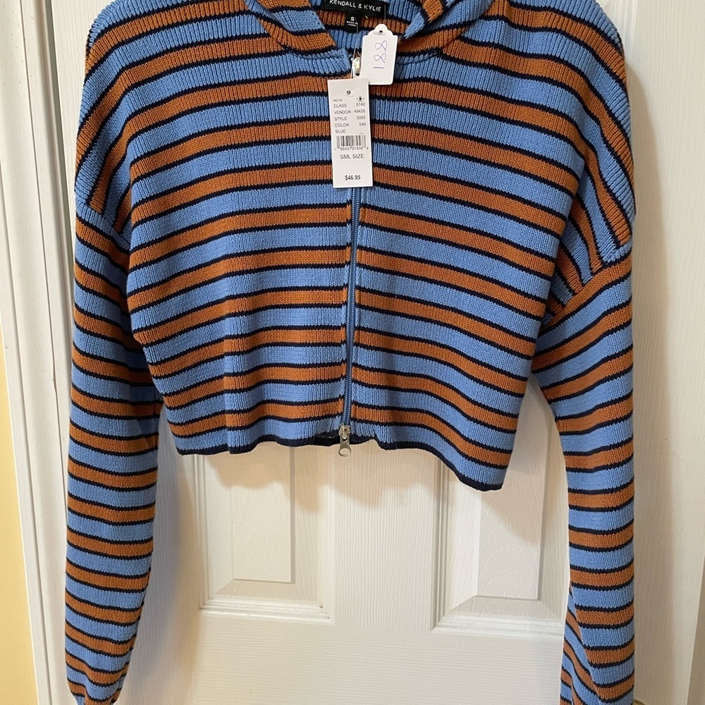 Kendall & Kylie Striped Zip Crop Sweater Size S NWT 💙🧡